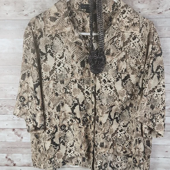 Sanctuary Beige Snake Print Button-Down Shirt - Picture 2 of 10